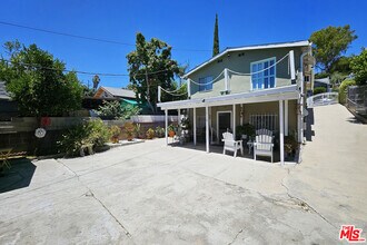 1716 Grafton St in Los Angeles, CA - Building Photo - Building Photo