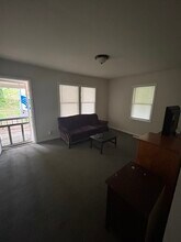 2259 Whites Mill Rd in Decatur, GA - Foto de edificio - Building Photo