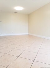 15250 SW 134th Pl-Unit -110 in Miami, FL - Building Photo - Building Photo