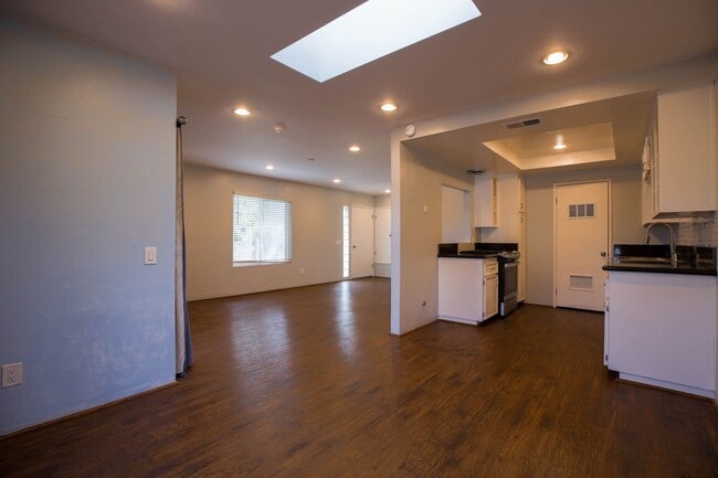 7750 Bolsa Ave in Midway City, CA - Building Photo - Building Photo
