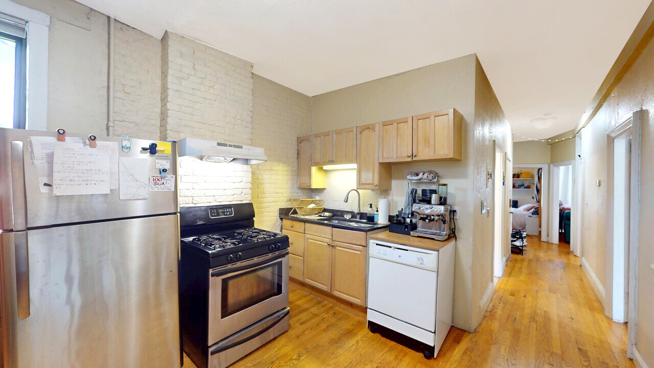 86 Hammond St, Unit 2 in Boston, MA - Foto de edificio