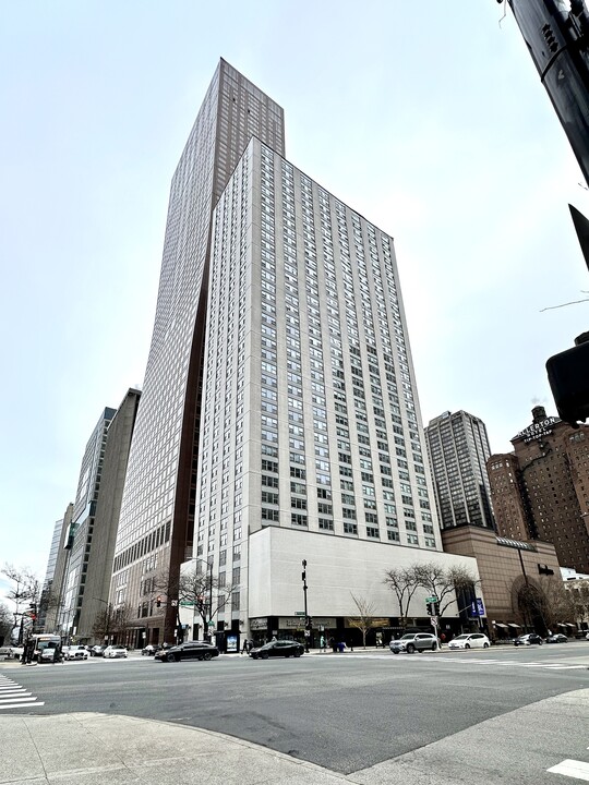 777 N Michigan Ave, Unit 705 in Chicago, IL - Building Photo