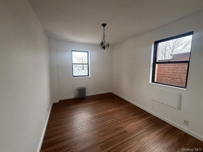 57-66 63rd St in Queens, NY - Building Photo - Building Photo