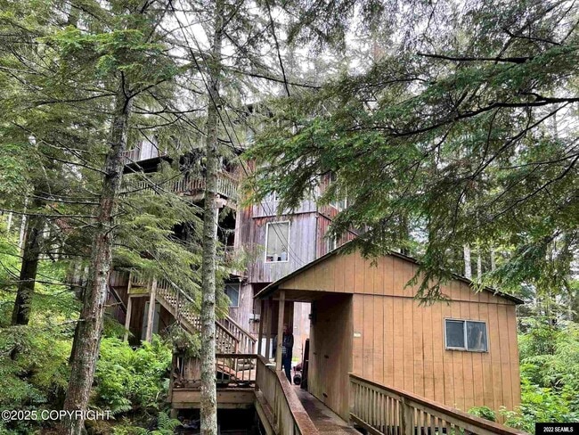 property at 772 Amundson Way