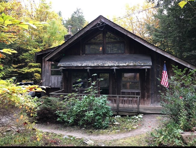 property at 31 Aspen Ln