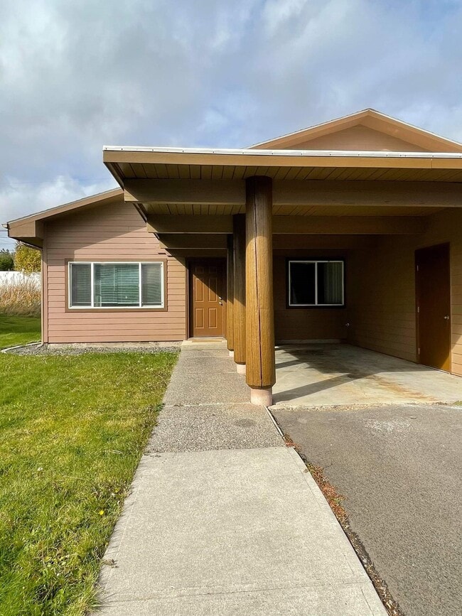 property at 1708 3rd St