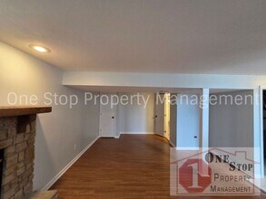 7616 NW Rhode Ave in Kansas City, MO - Building Photo - Building Photo