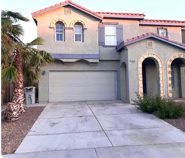 property at 13265 La Crescenta Ave