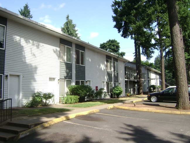 Burnside Firs in Portland, OR - Foto de edificio - Building Photo