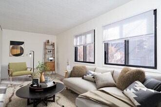 Yale Place in Minneapolis, MN - Foto de edificio - Interior Photo