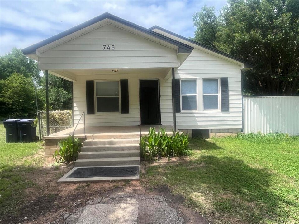 745 SE 13th St in Oklahoma City, OK - Building Photo