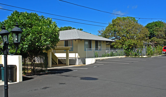 644 Nalanui St in Honolulu, HI - Building Photo - Building Photo