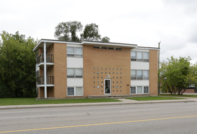 175 Weber St N in Waterloo, ON - Building Photo - Primary Photo