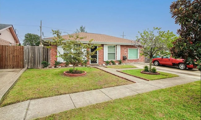 property at 3752 Tulane Dr