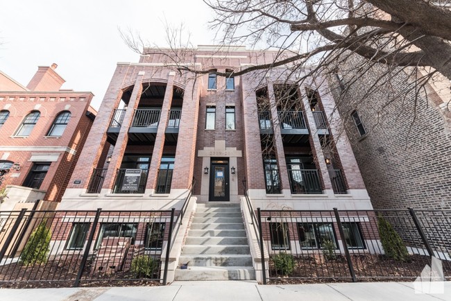 property at 2319 N Southport Ave