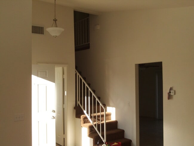 6105 Orchard Grove Way in Riverside, CA - Building Photo - Building Photo