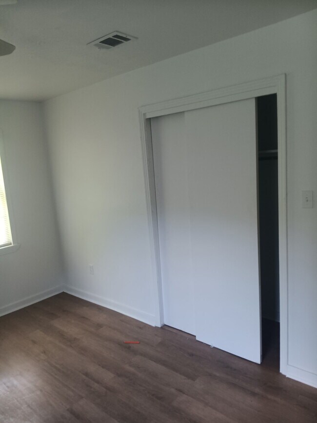 2873 Teresa Dr in Jackson, MS - Building Photo - Building Photo