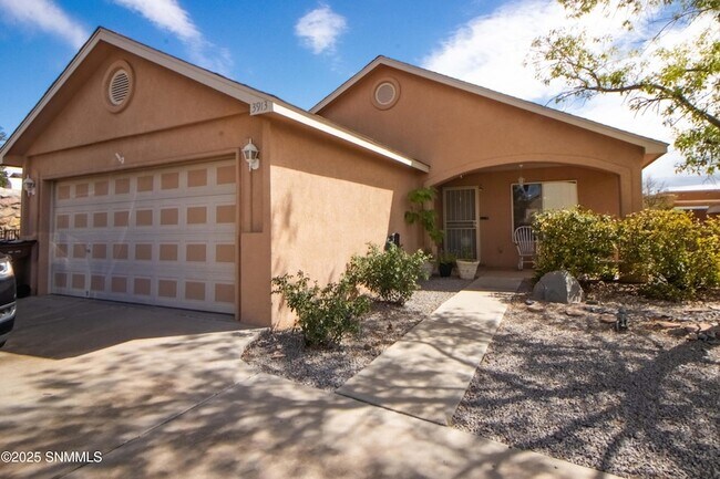 3913 Pearl Ct in Las Cruces, NM - Building Photo - Building Photo
