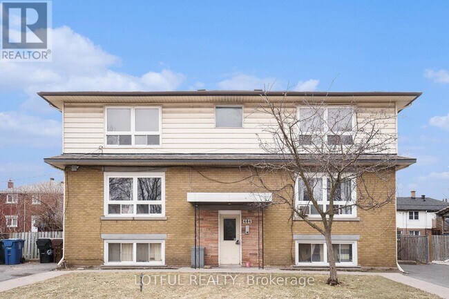 484-484 Queen Mary St in Ottawa, ON - Building Photo - Building Photo