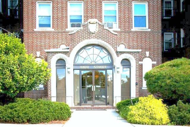 Marineview Apartments in Perth Amboy, NJ - Building Photo - Building Photo
