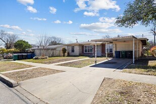210 Dryden Dr in San Antonio, TX - Building Photo