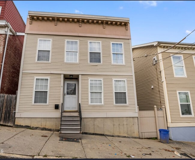 property at 5 Stephen St