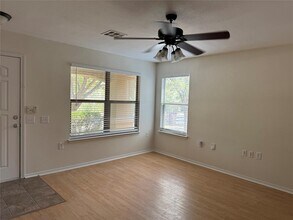 5609 Viewpoint Dr in Austin, TX - Building Photo - Building Photo