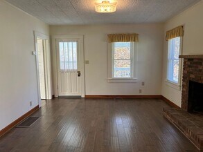 7741 3 Top Rd in Todd, NC - Foto de edificio - Building Photo