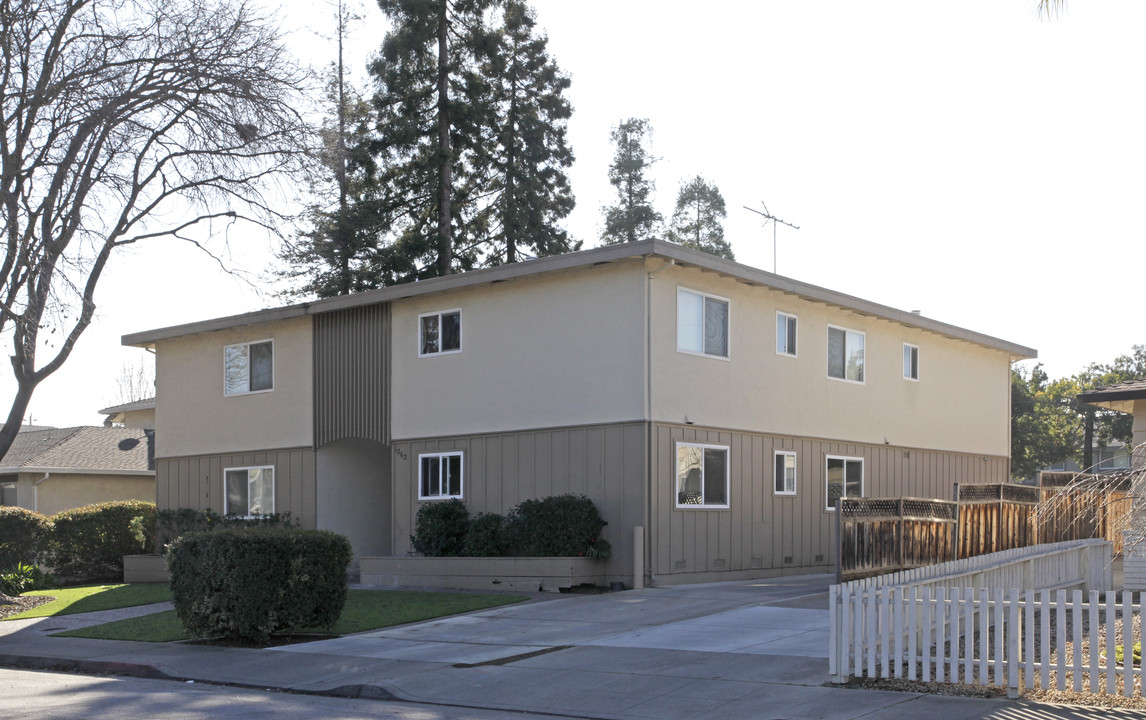 1262 W McKinley Ave in Sunnyvale, CA - Building Photo