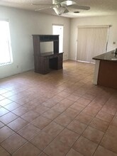 154 Sunflower Cir in Royal Palm Beach, FL - Building Photo - Building Photo