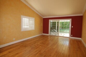 23125 Vose St in Los Angeles, CA - Building Photo - Building Photo