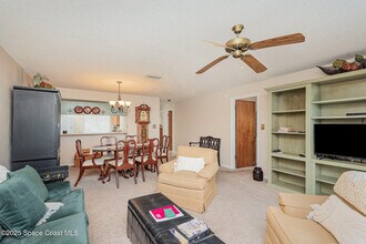 307 La Paloma Ln in Titusville, FL - Building Photo - Building Photo