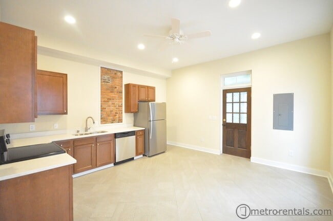 68 E Whittier St, Unit 68 E. Whittier