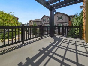 10383 156th Pl NE in Redmond, WA - Building Photo - Building Photo
