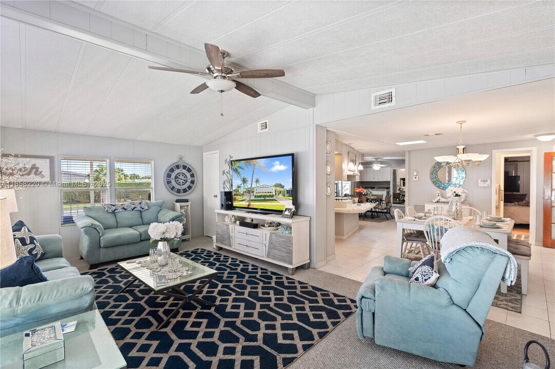 202 NW 52nd St in Pompano Beach, FL - Building Photo