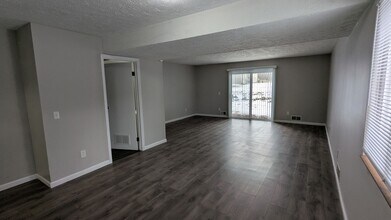 833 Kerns Dr NE in Bolivar, OH - Building Photo - Building Photo