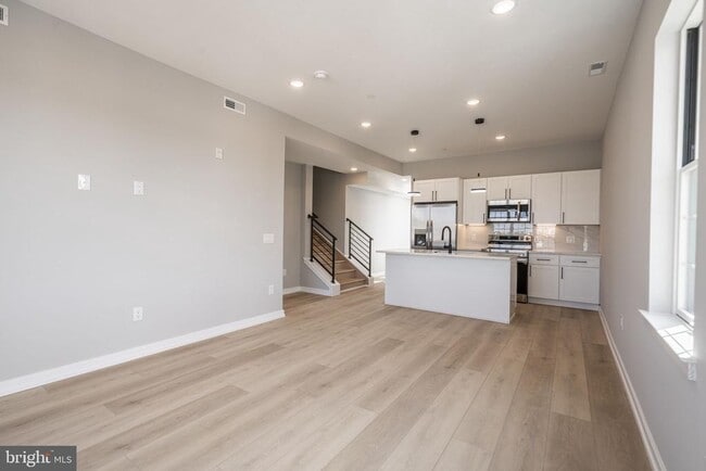 property at 713 S Mildred St