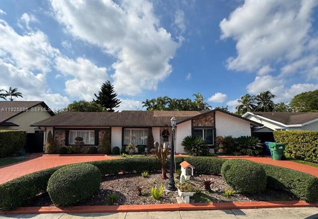 9412 SW 127th Ave in Miami, FL - Building Photo