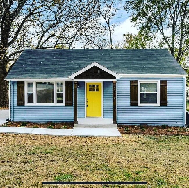 property at 2929 Teakwood Dr