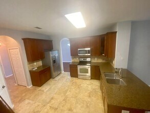 3004 Downan Point Dr in Land O Lakes, FL - Building Photo - Building Photo