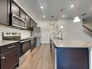 27341 St Andrews Ave in Wesley Chapel, FL - Building Photo - Building Photo