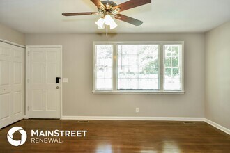 1404 Crockett Ct in Nashville, TN - Foto de edificio - Building Photo