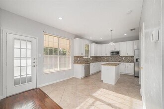 1908 Wood Crest Dr in Grapevine, TX - Building Photo - Building Photo