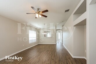 928 Seminole Sky Dr in Ruskin, FL - Building Photo - Building Photo