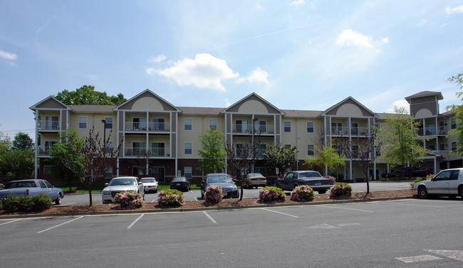 Azalea Terrace Apartments in Winston-Salem, NC - Building Photo - Building Photo