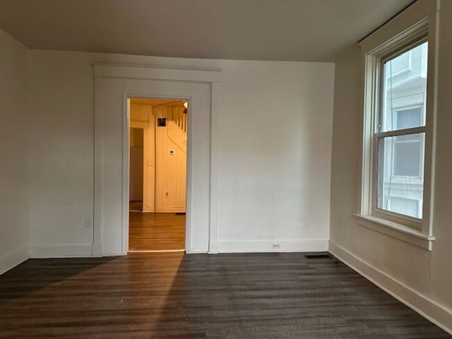 2439 N 5th St in Harrisburg, PA - Building Photo - Building Photo