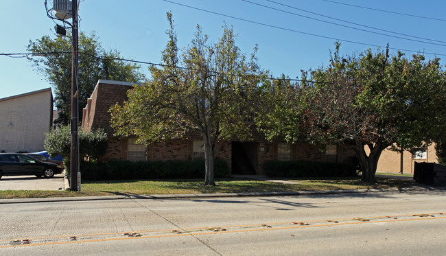 4066 Burbank Dr in Baton Rouge, LA - Building Photo - Building Photo