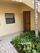 2836 Carambola Cir S in Coconut Creek, FL - Building Photo - Building Photo