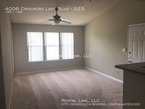 4006 Crockers Lake Blvd-Unit -223 in Sarasota, FL - Foto de edificio - Building Photo