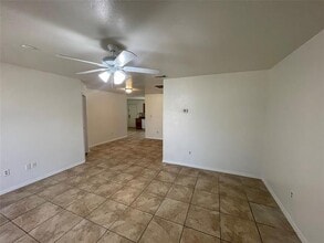 2520 Kirkley St in Dallas, TX - Building Photo - Building Photo